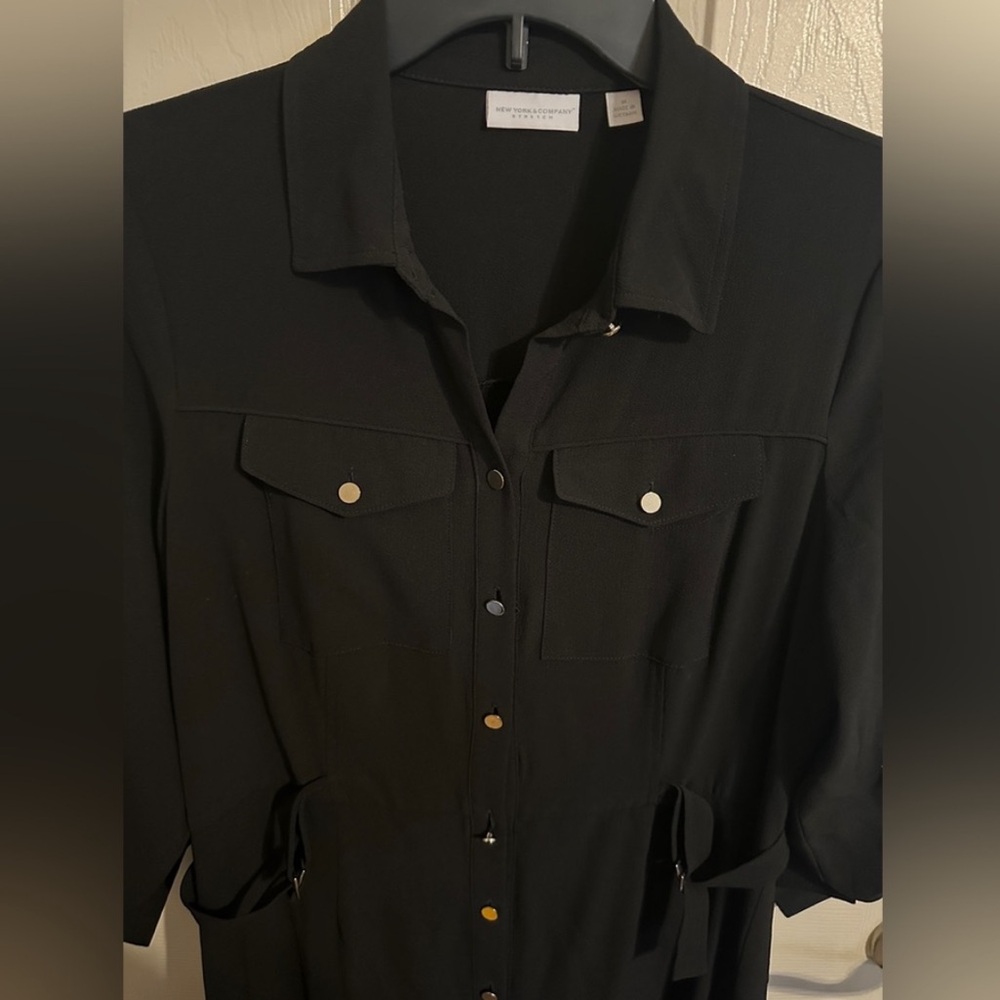 New York & Company Classic Button-Front Midi Shirt Dress w Buckle Waist, Black M - Picture 4 of 14